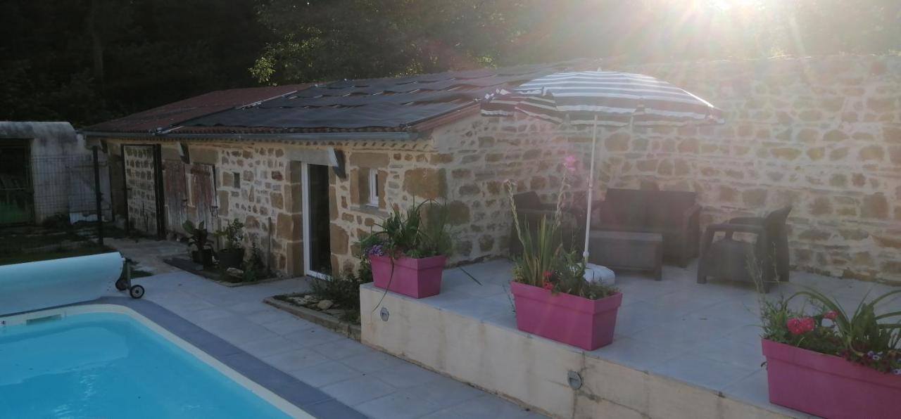 Ferienwohnung La Salamandre Vic-le-Comte Exterior foto